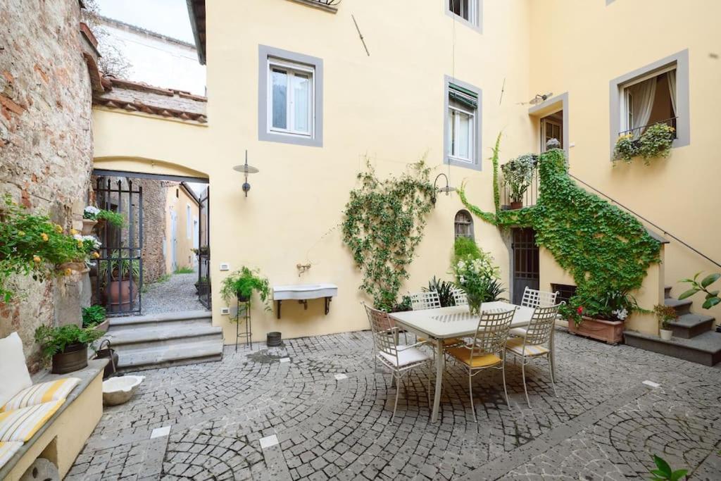 Corte Paolina - Charming Courtyard Inside Lucca Eksteriør bilde